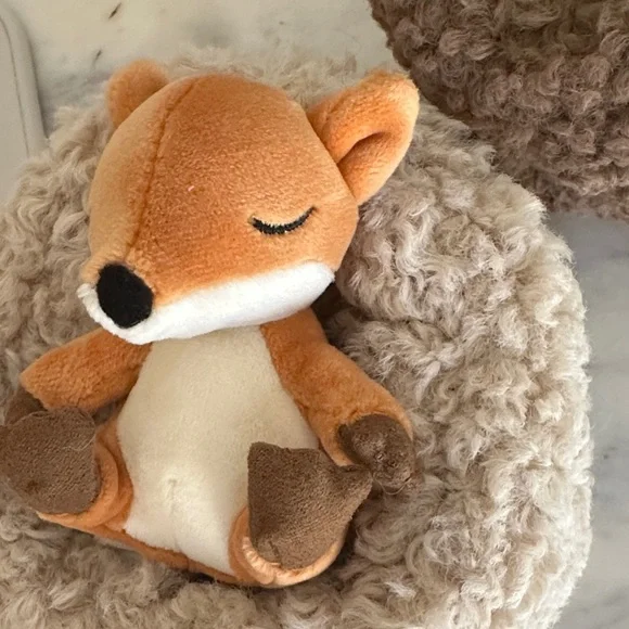 Jellycat hibernating Fox- retired! - Picture 5 of 6